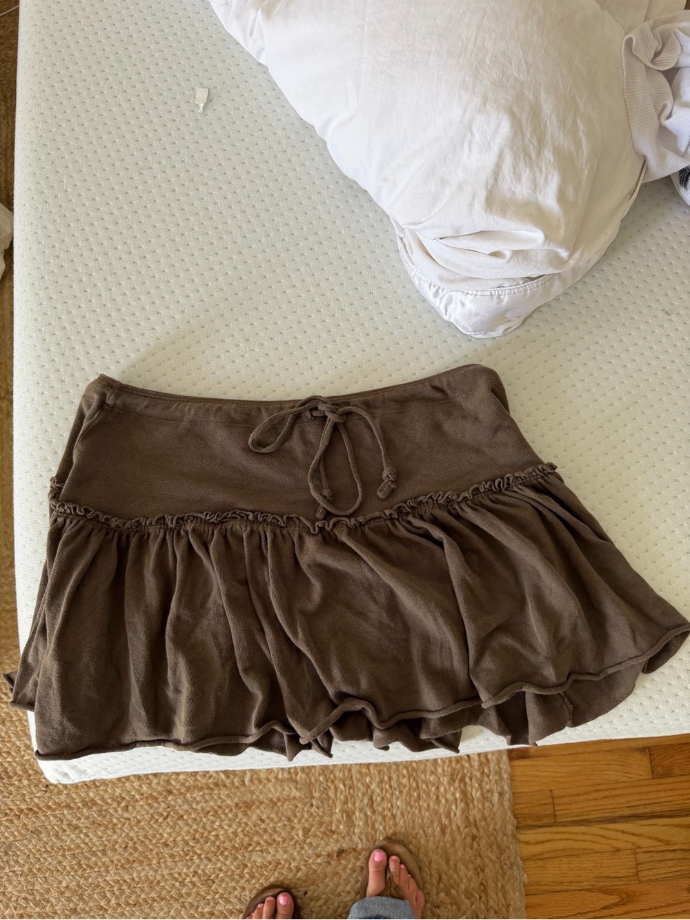 Brandy Melville Brown Ruffled Drawstring Skirt